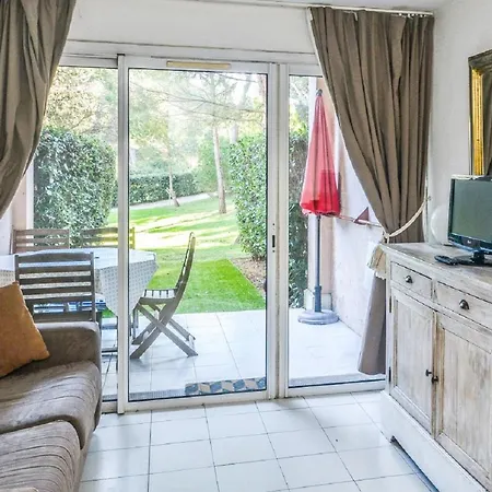 Apartment La Pinede - Maeva Hyeres